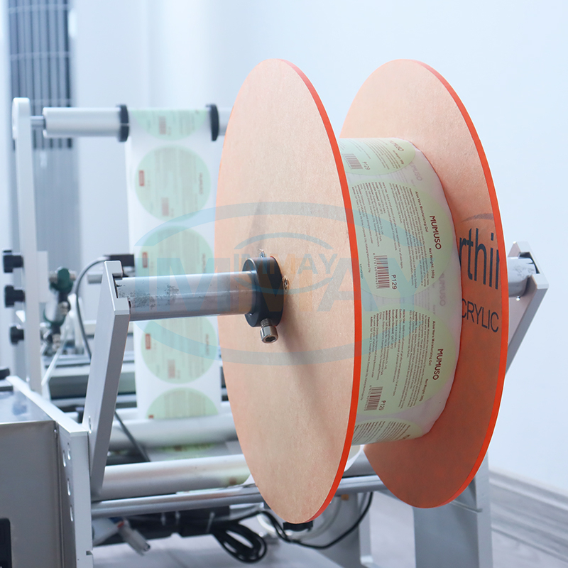 Fabricant d'&eacute;tiqueteuse de bouteilles rondes semi-automatique