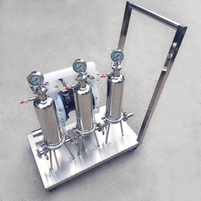 Syst&egrave;me de filtration de liquide mobile 